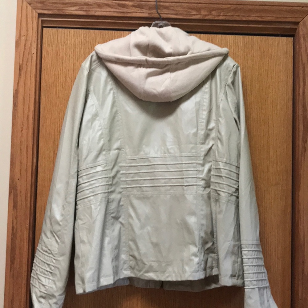Jacket - Picture 4 of 5